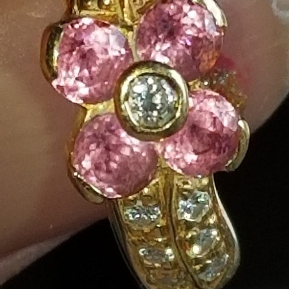 sale 18k natural ruby diamond flower gold ring - Picture 10 of 16